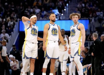 kaiyun 官网-勇士常规赛数据：37胜45负西部第10，场均三分出手44.2次联盟第一