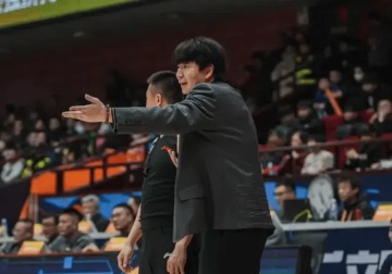 体育视频直播-邱彪：感觉小外援在梦游，大家第一节投都没投出去全失误了