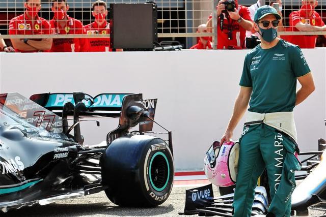 1623587606317007415.jpg Sebastian-Vettel-Aston-Martin-2021-debut-Formula1news.co_.uk_.v1.jpg